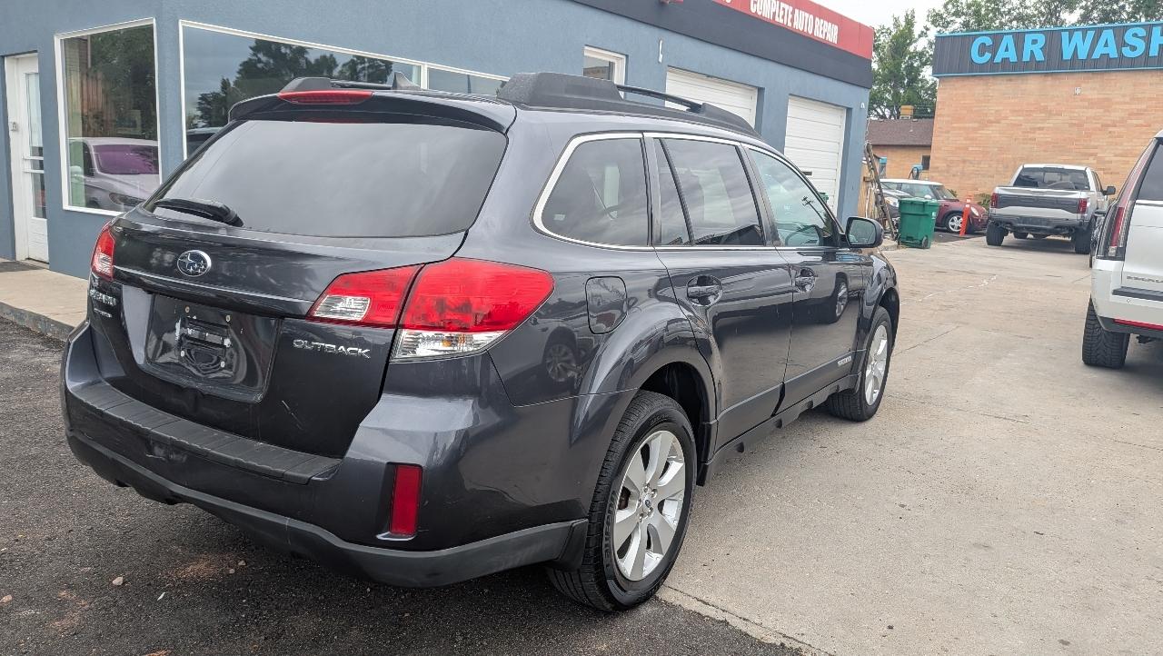 Subaru Outback 2.5i Limited 2011