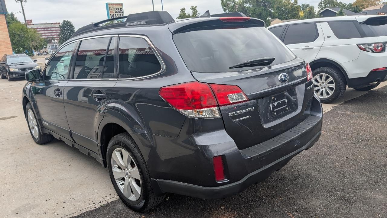 Subaru Outback 2.5i Limited 2011