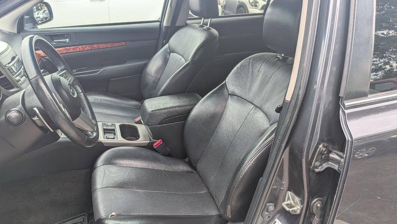Subaru Outback 2.5i Limited 2011