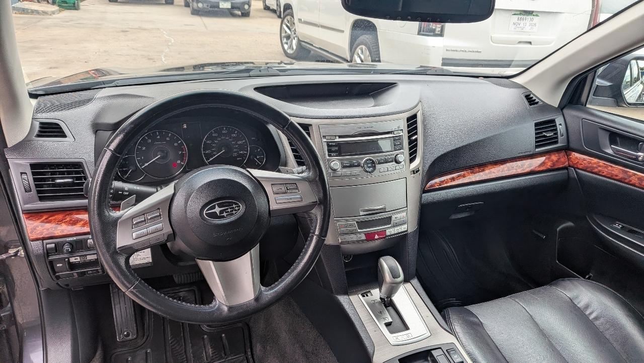 Subaru Outback 2.5i Limited 2011