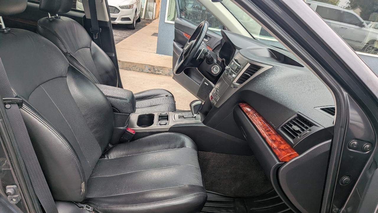 Subaru Outback 2.5i Limited 2011