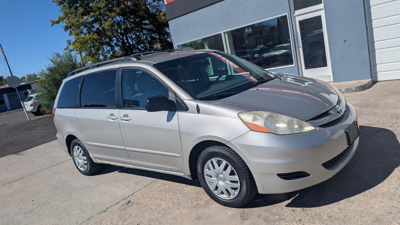 Toyota Sienna LE FWD 8-Passenger Seating 2008