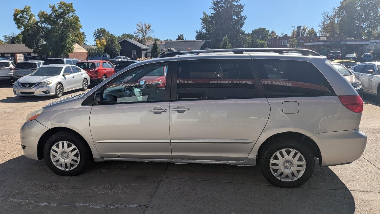 Toyota Sienna LE FWD 8-Passenger Seating 2008