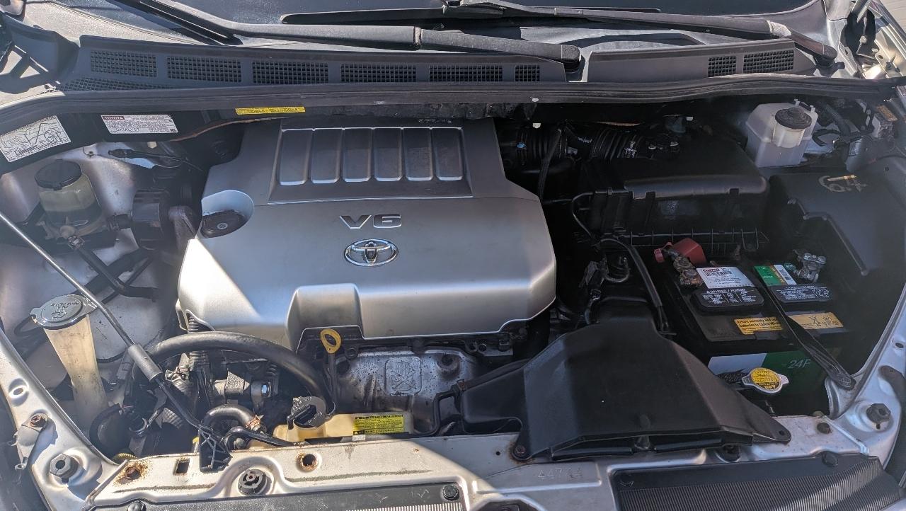 Toyota Sienna LE FWD 8-Passenger Seating 2008