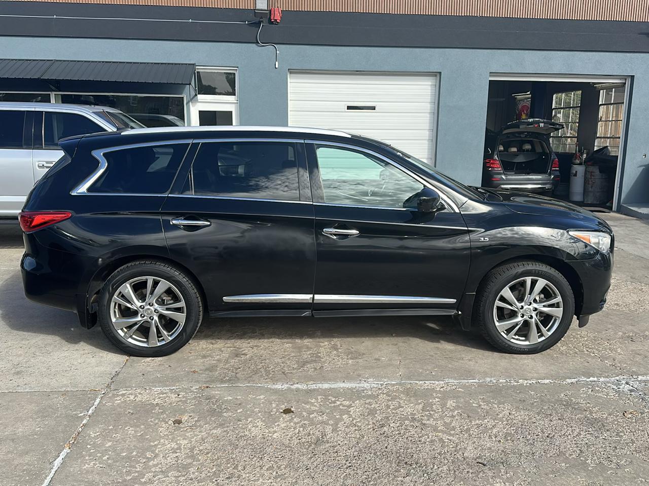 Infiniti QX60 Base AWD 2014