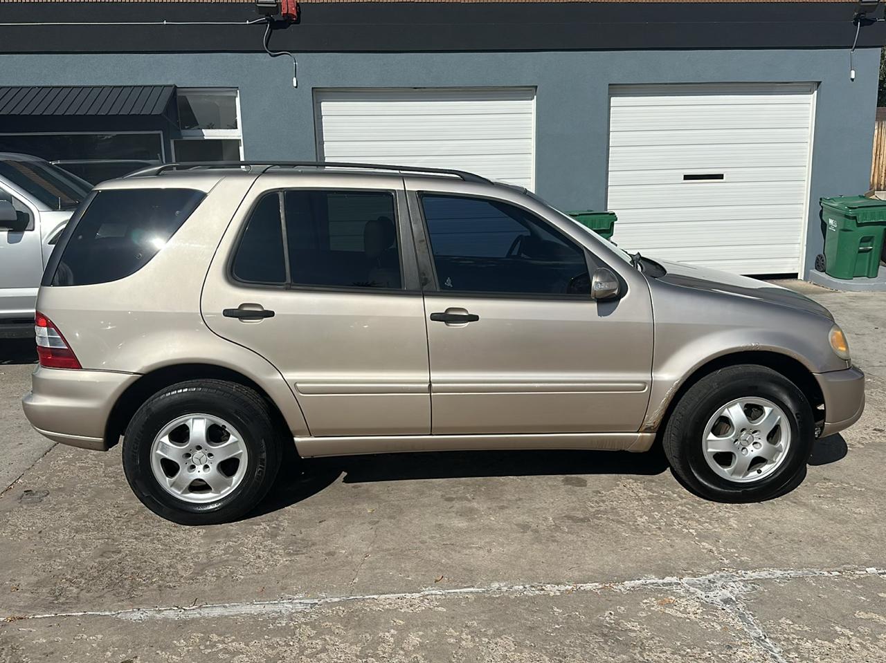 Mercedes-Benz M-Class ML350 2004