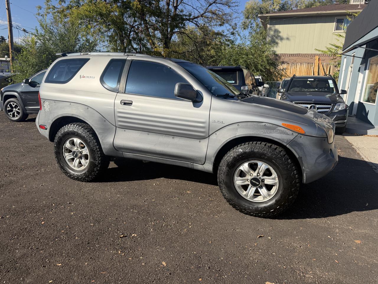 Isuzu VehiCROSS 2dr 4WD 2001