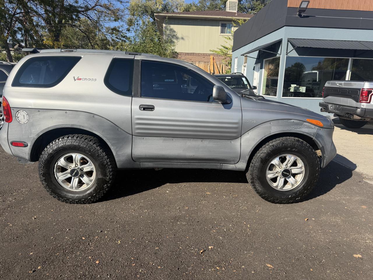 Isuzu VehiCROSS 2dr 4WD 2001