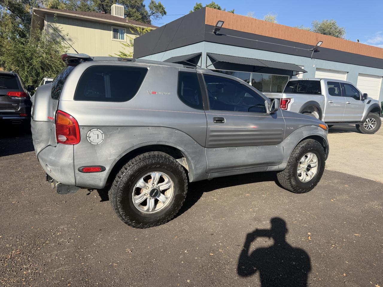 Isuzu VehiCROSS 2dr 4WD 2001