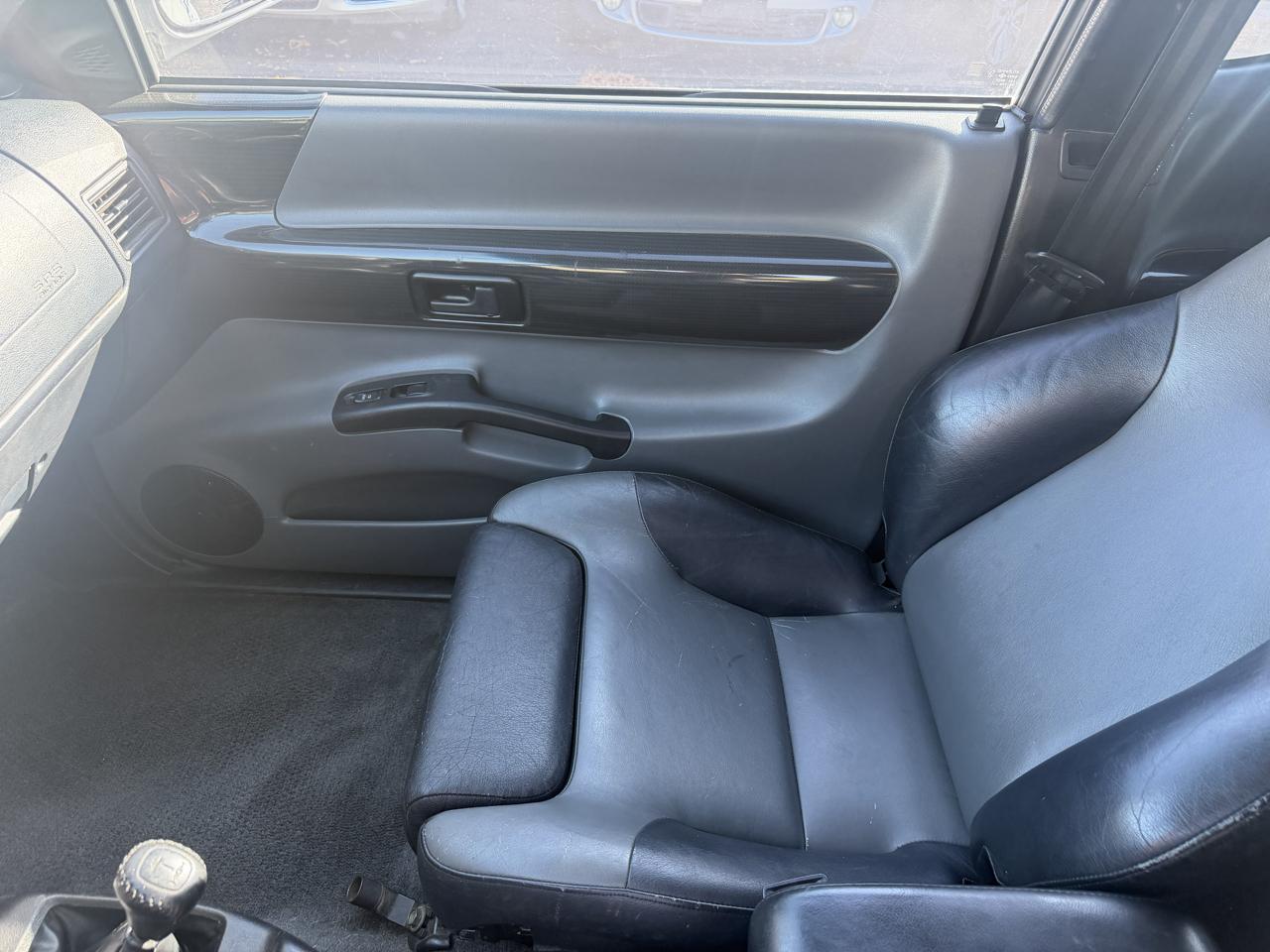 Isuzu VehiCROSS 2dr 4WD 2001