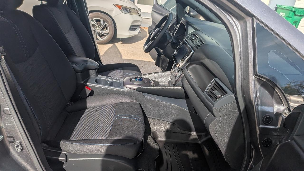 Nissan Leaf S 2025