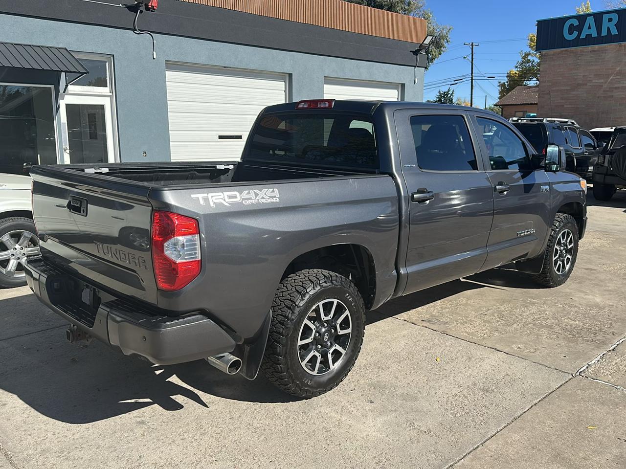 Toyota Tundra Limited 5.7L FFV CrewMax 4WD 2017