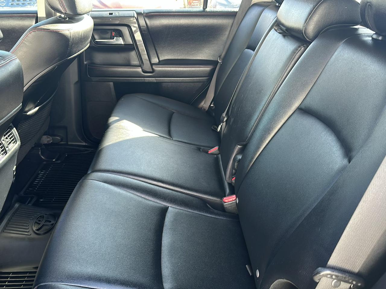 Toyota 4Runner SR5 4WD 2016