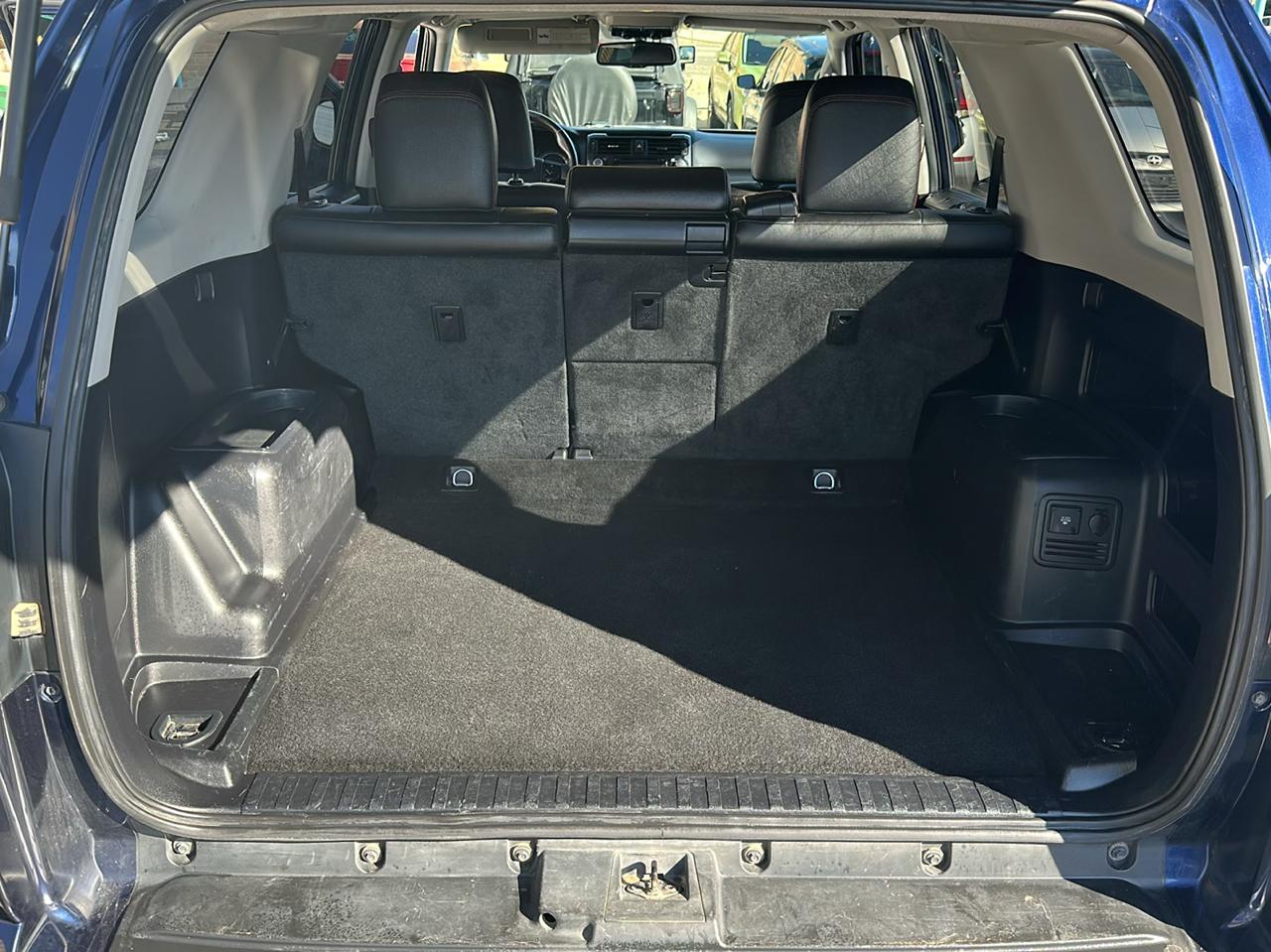 Toyota 4Runner SR5 4WD 2016