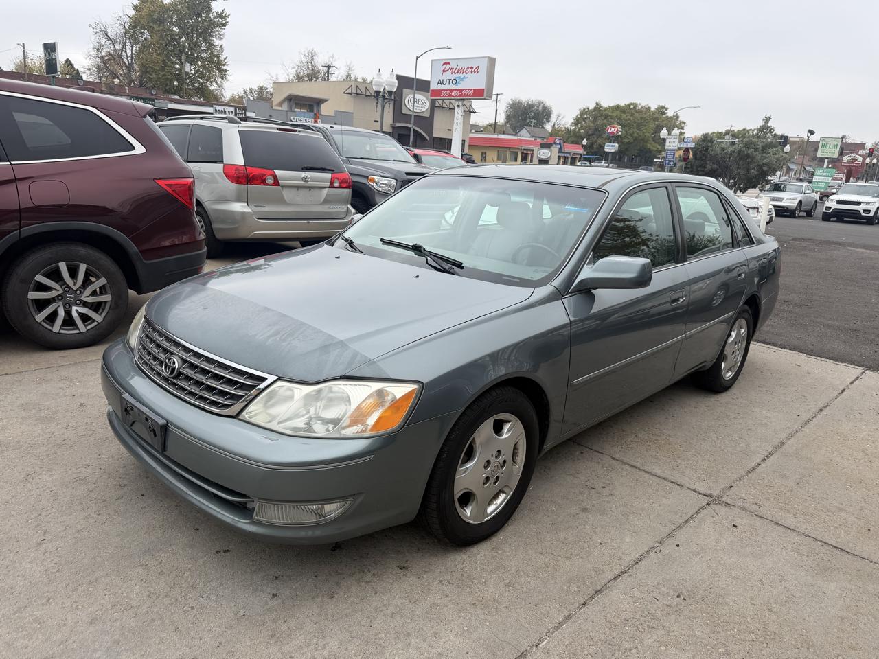Toyota Avalon XL 2004