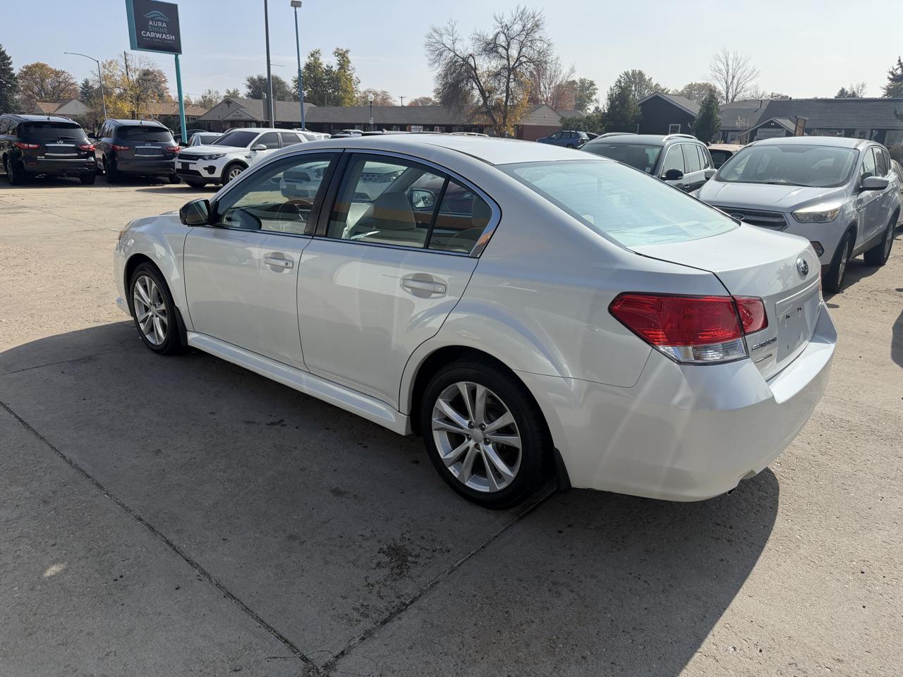 Subaru Legacy 2.5i Premium 2013