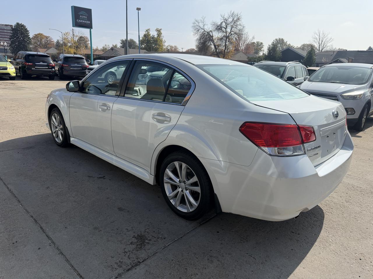 Subaru Legacy 2.5i Premium 2013
