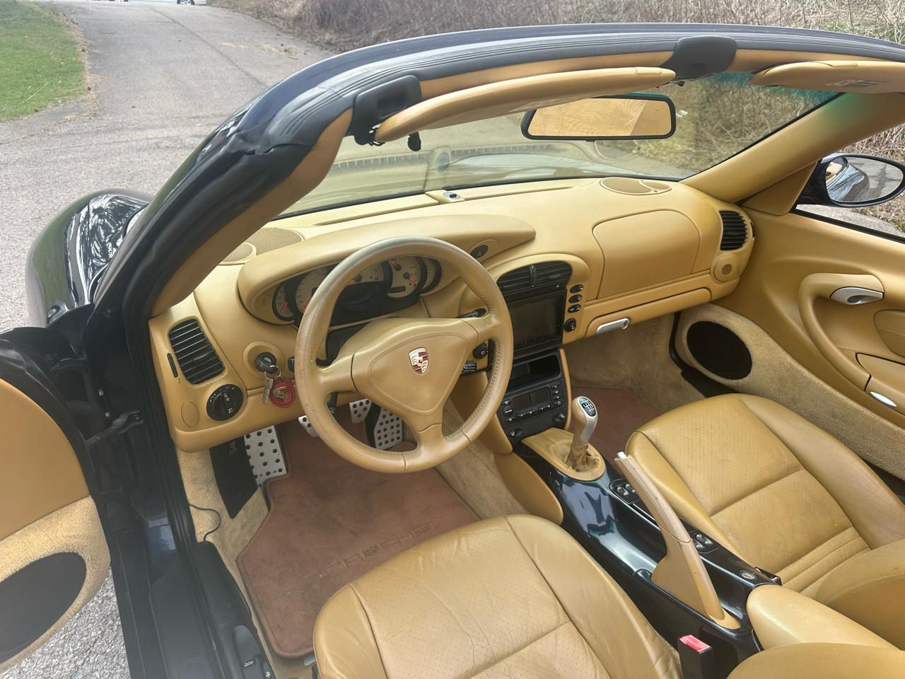 Porsche 911 Carrera Cabriolet 2003