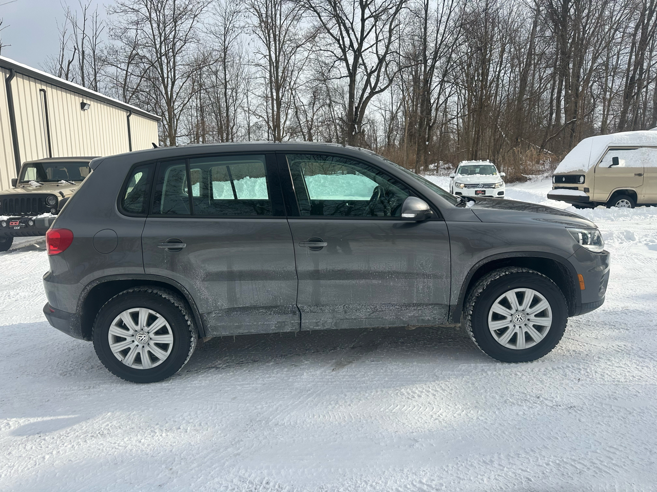 Volkswagen Tiguan S 2013