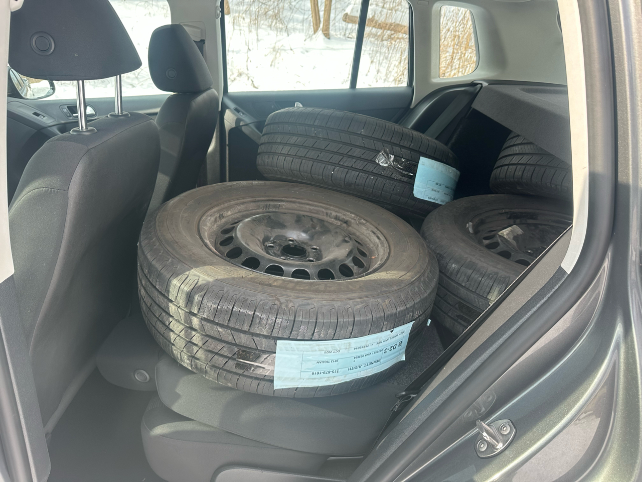 Volkswagen Tiguan S 2013