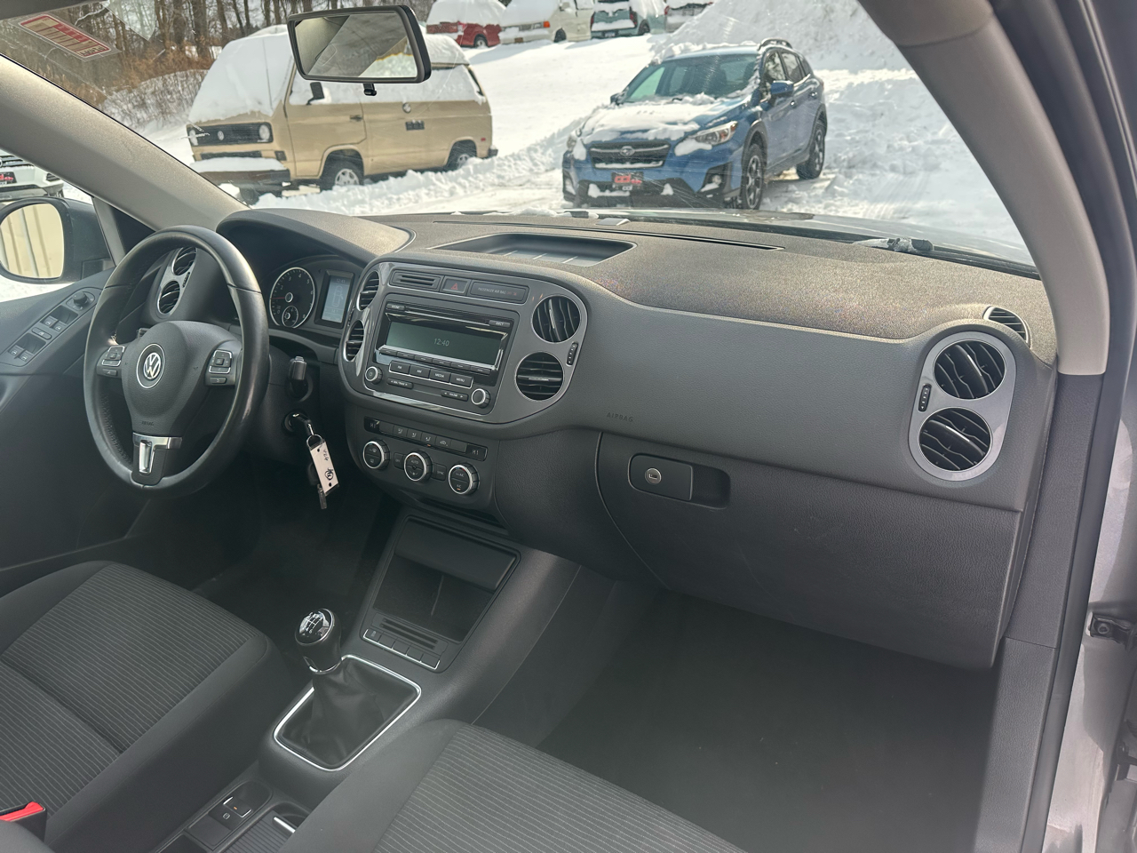 Volkswagen Tiguan S 2013