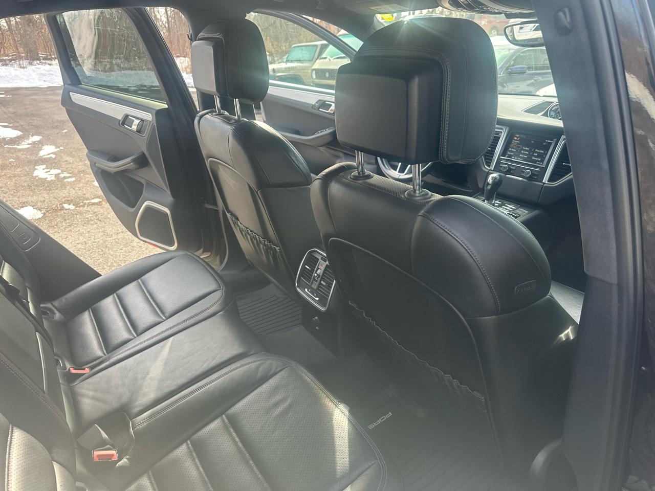 Porsche Macan Turbo 2015