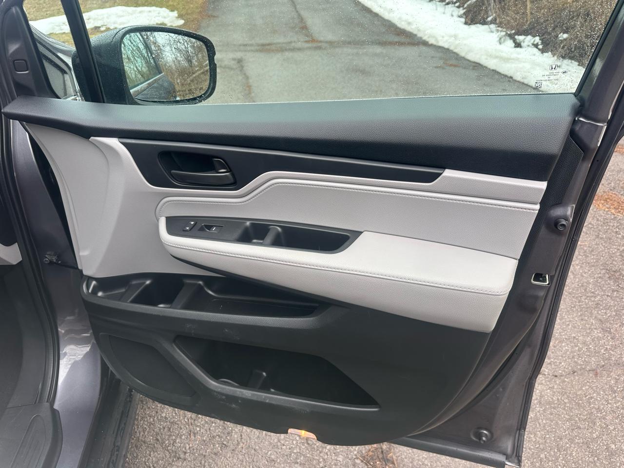 Honda Odyssey EX w/ Leather DVD and Navigation 2019