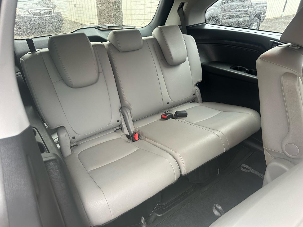 Honda Odyssey EX w/ Leather DVD and Navigation 2019