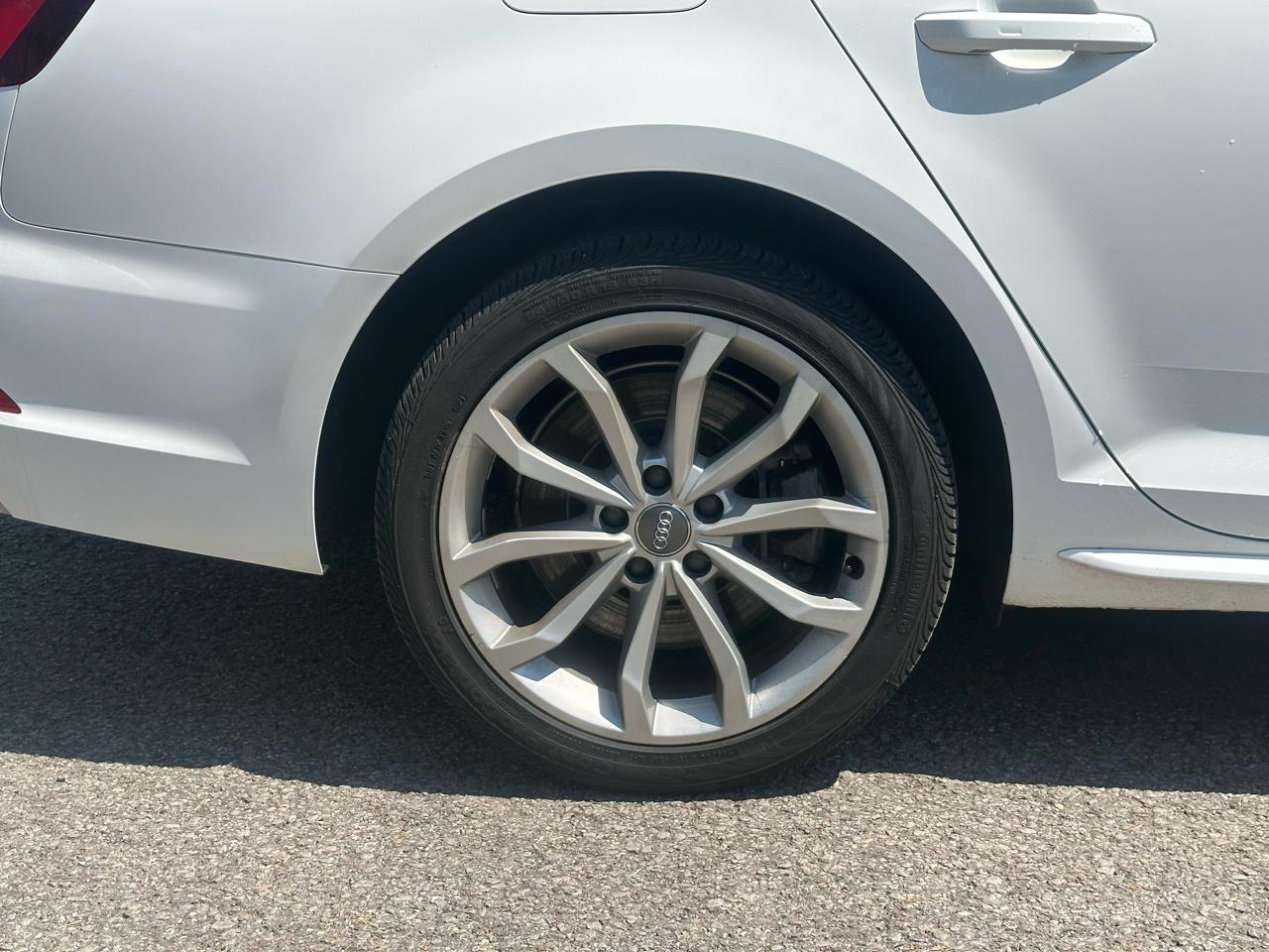 Audi A4 2.0 TFSI Premium quattro 7A 2019