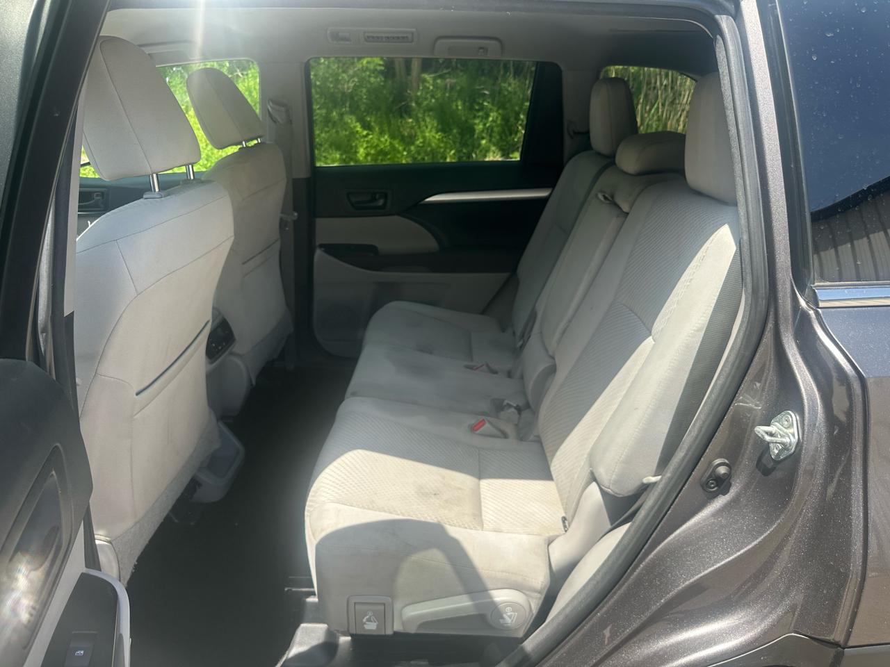 Toyota Highlander LE Plus AWD V6 2017