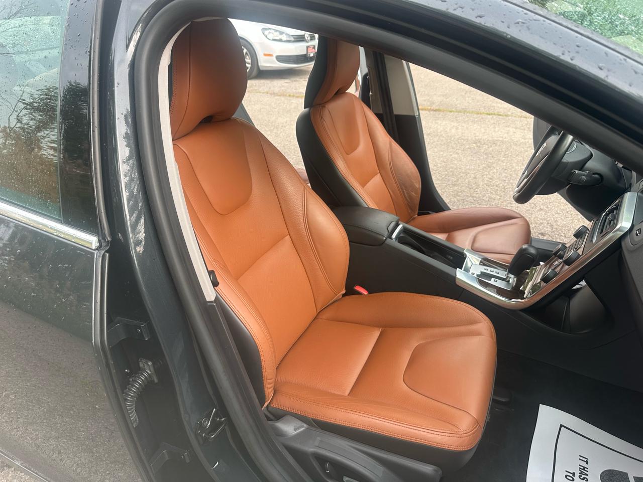 Volvo S60 T5 2012