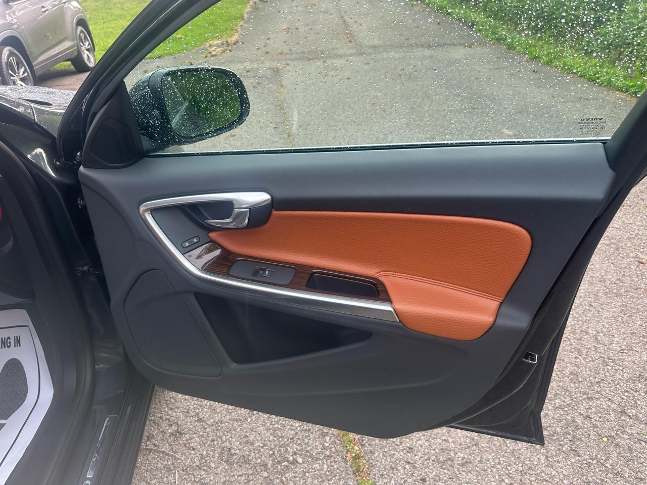 Volvo S60 T5 2012