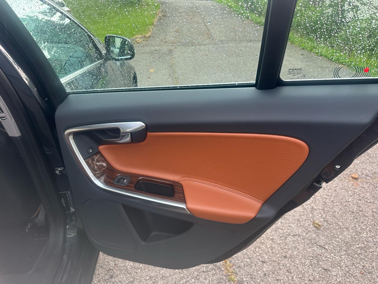 Volvo S60 T5 2012