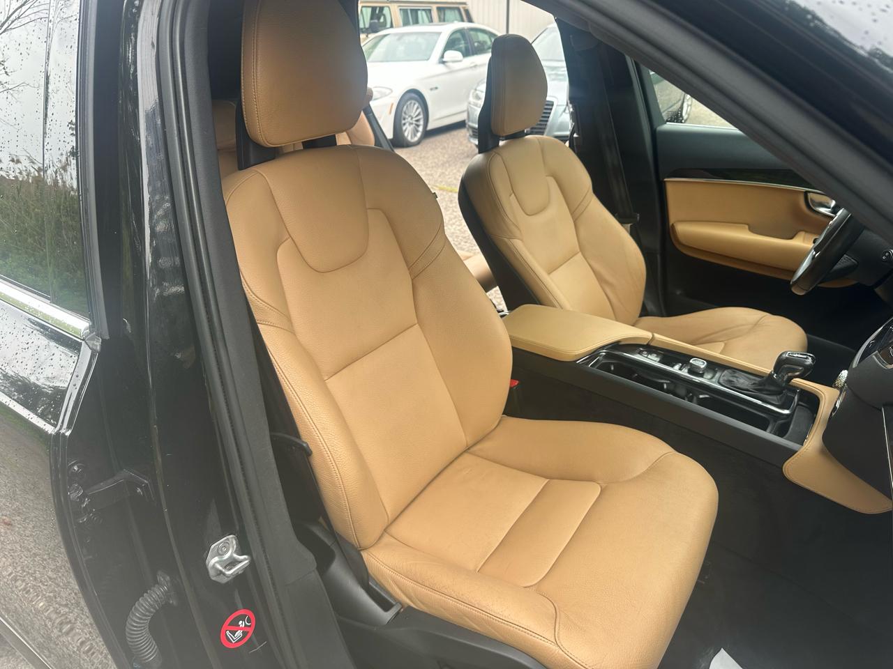 Volvo XC90 T6 Momentum AWD 2018