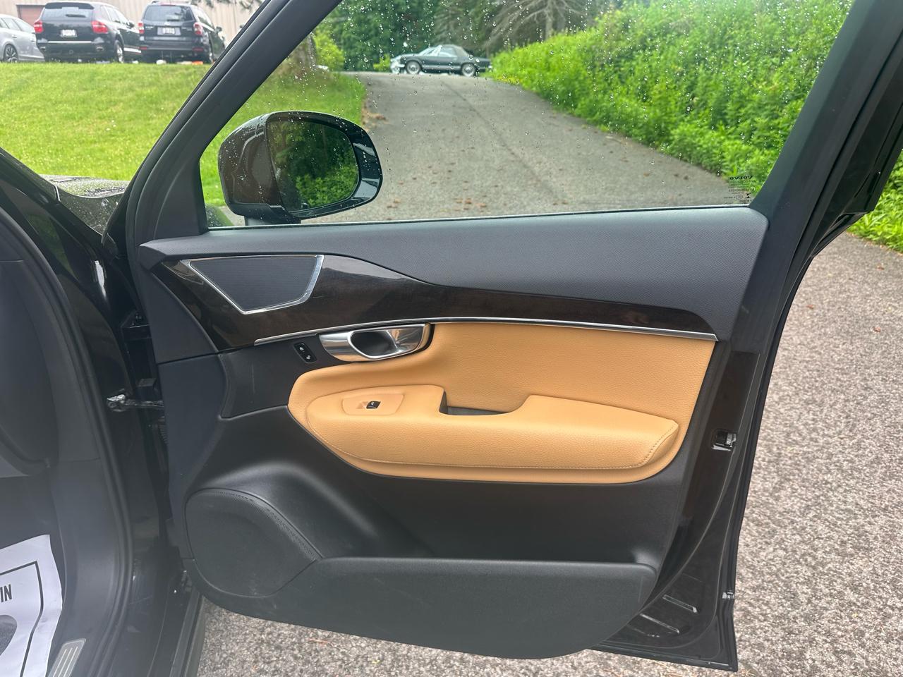 Volvo XC90 T6 Momentum AWD 2018