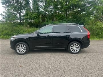 2018 Volvo XC90 T6 Momentum AWD