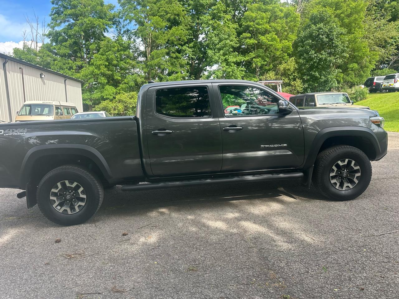Toyota Tacoma SR5 Double Cab Super Long Bed V6 6AT 4WD 2017