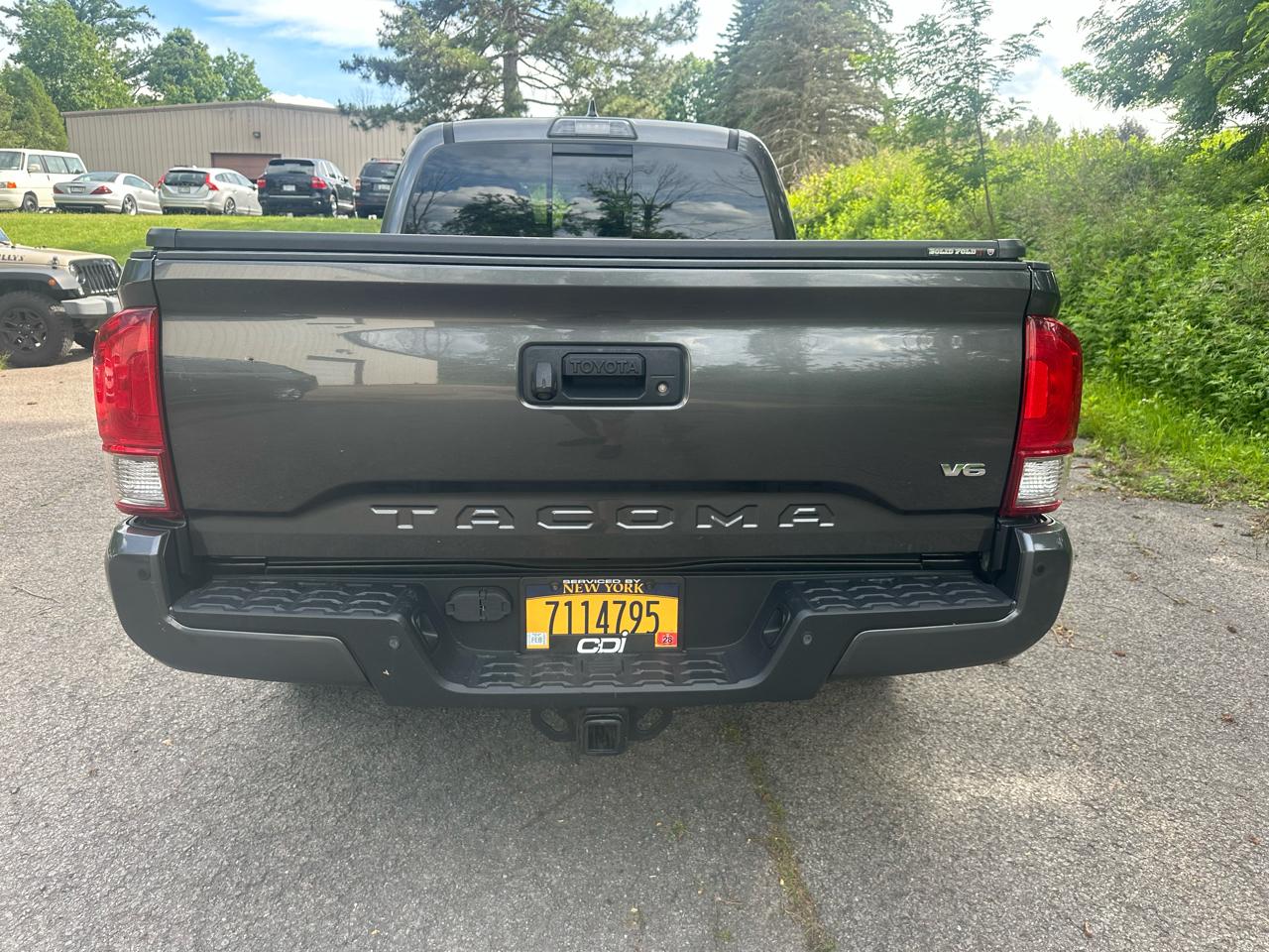 Toyota Tacoma SR5 Double Cab Super Long Bed V6 6AT 4WD 2017