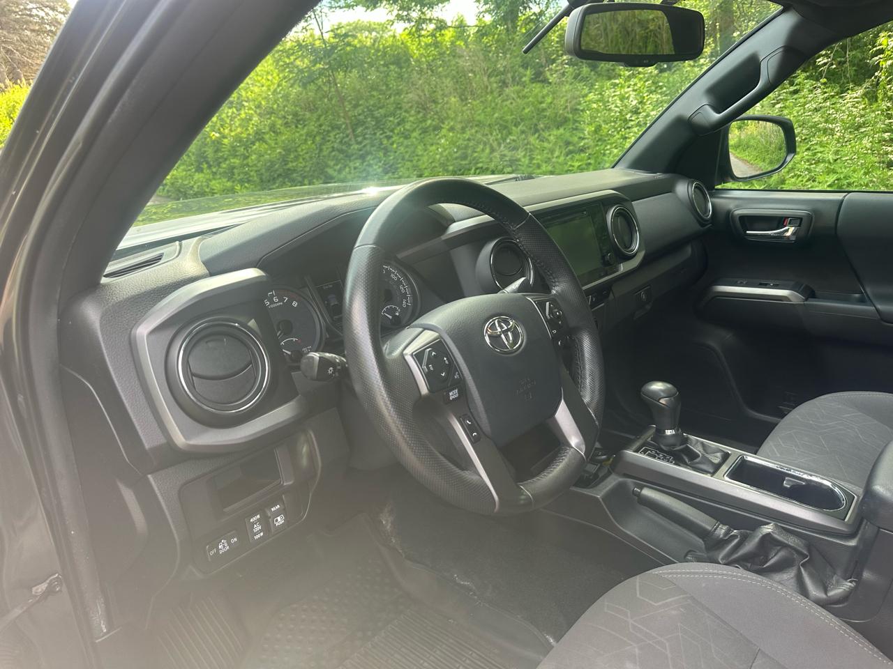 Toyota Tacoma SR5 Double Cab Super Long Bed V6 6AT 4WD 2017