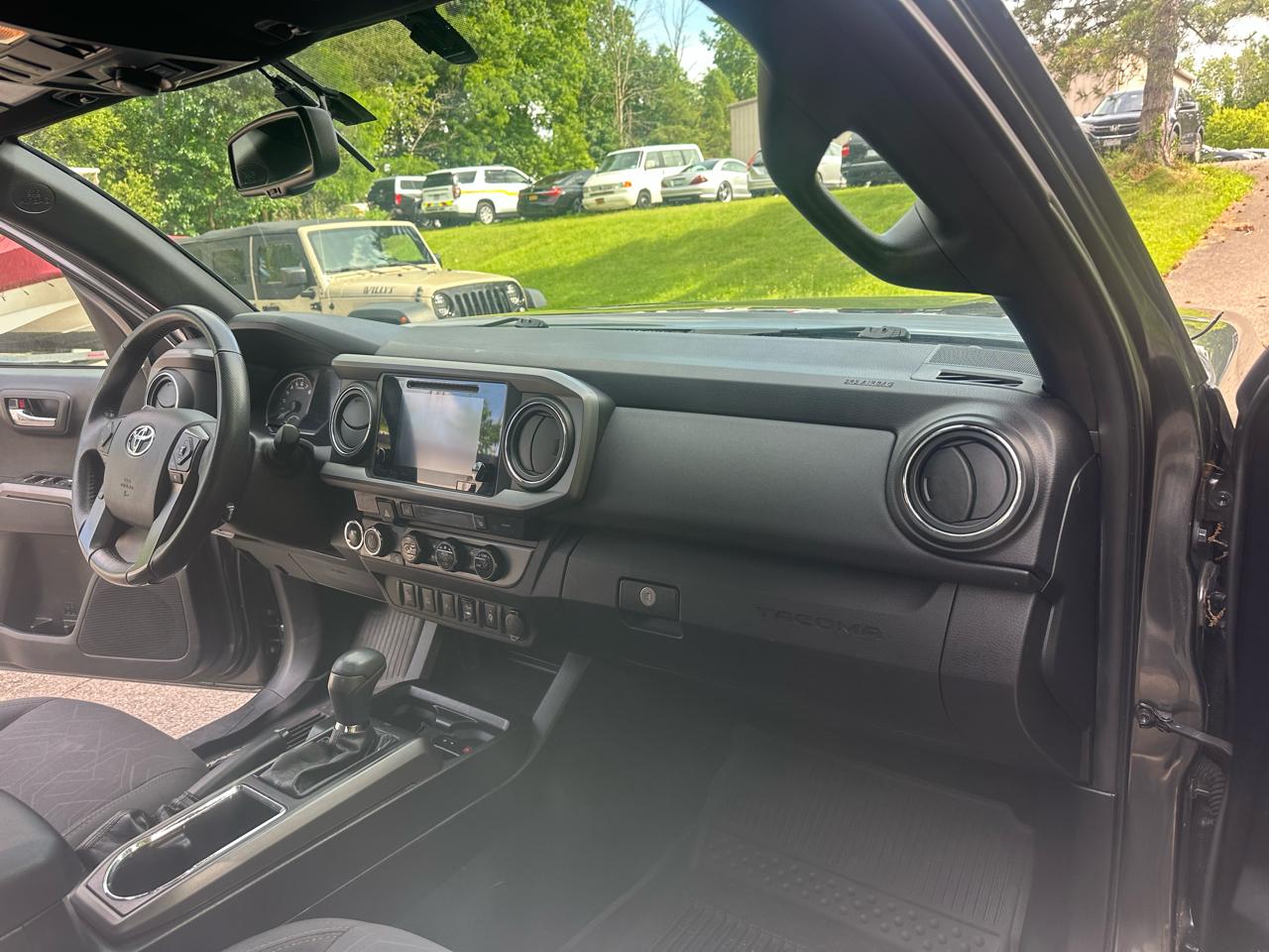 Toyota Tacoma SR5 Double Cab Super Long Bed V6 6AT 4WD 2017