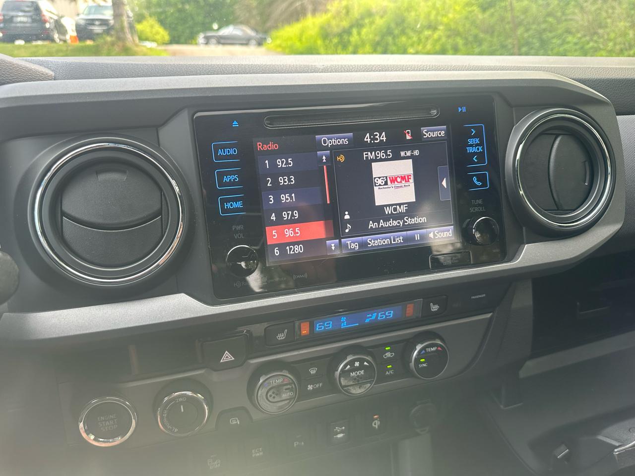 Toyota Tacoma SR5 Double Cab Super Long Bed V6 6AT 4WD 2017