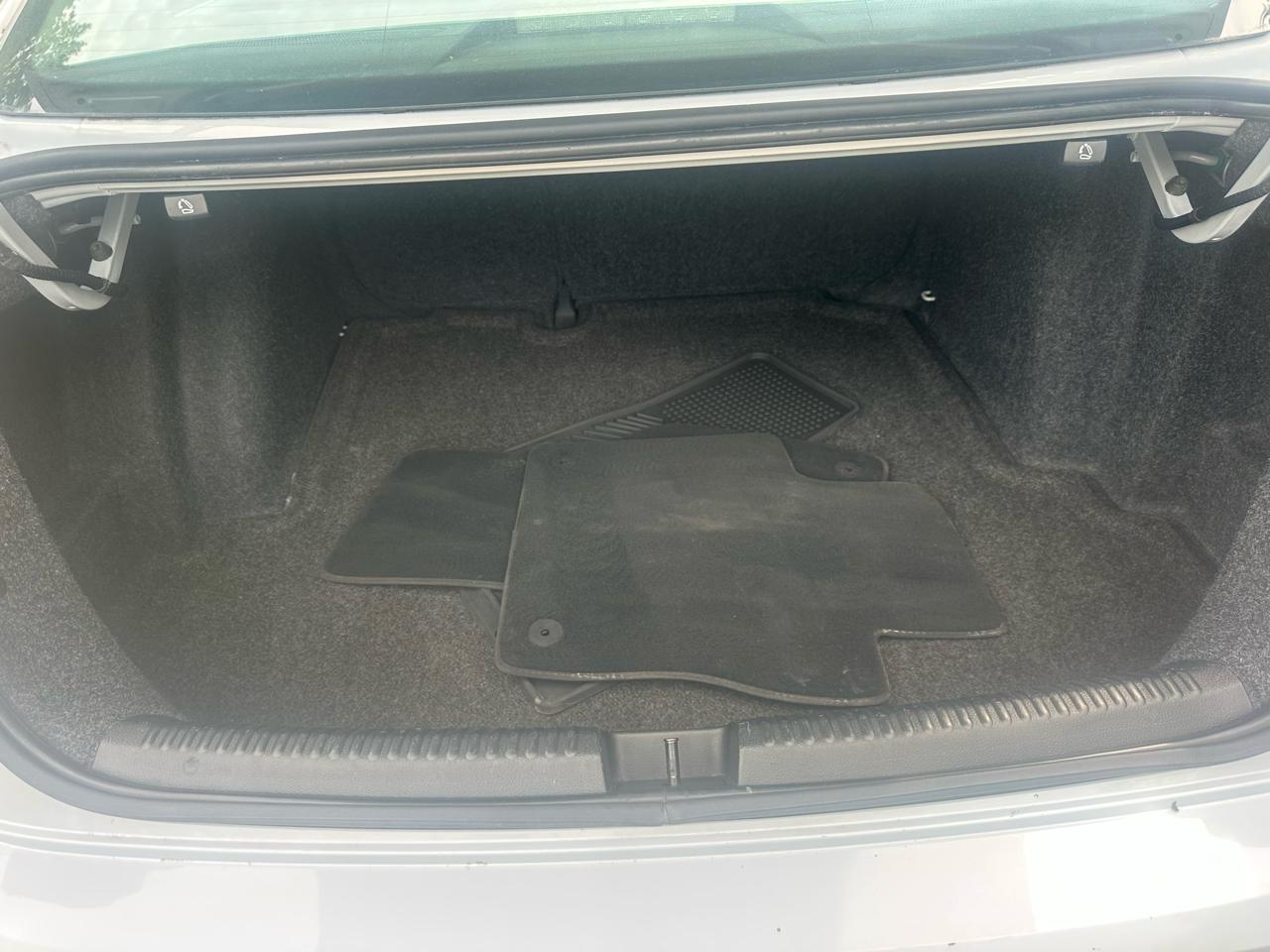 Volkswagen Jetta 1.4T S 6A 2017