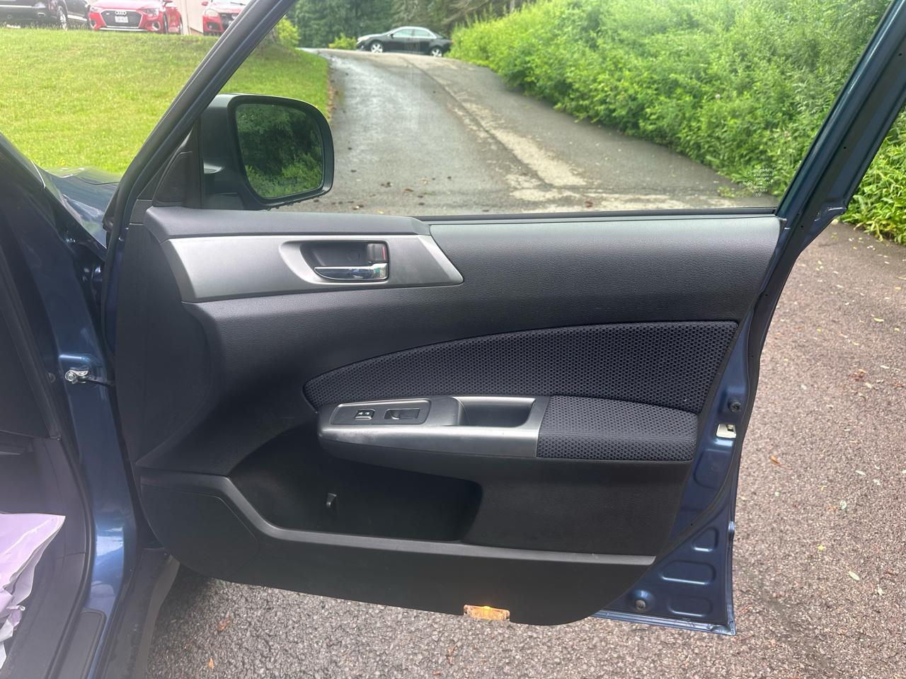 Subaru Forester 2.5X Premium 2012