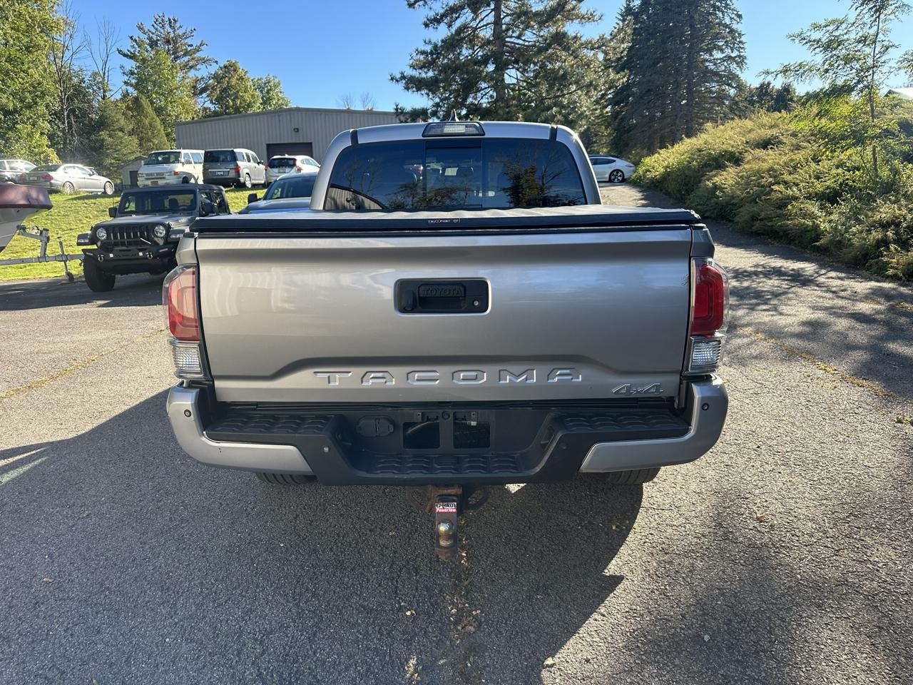 Toyota Tacoma Limited Double Cab V6 6AT 4WD 2017