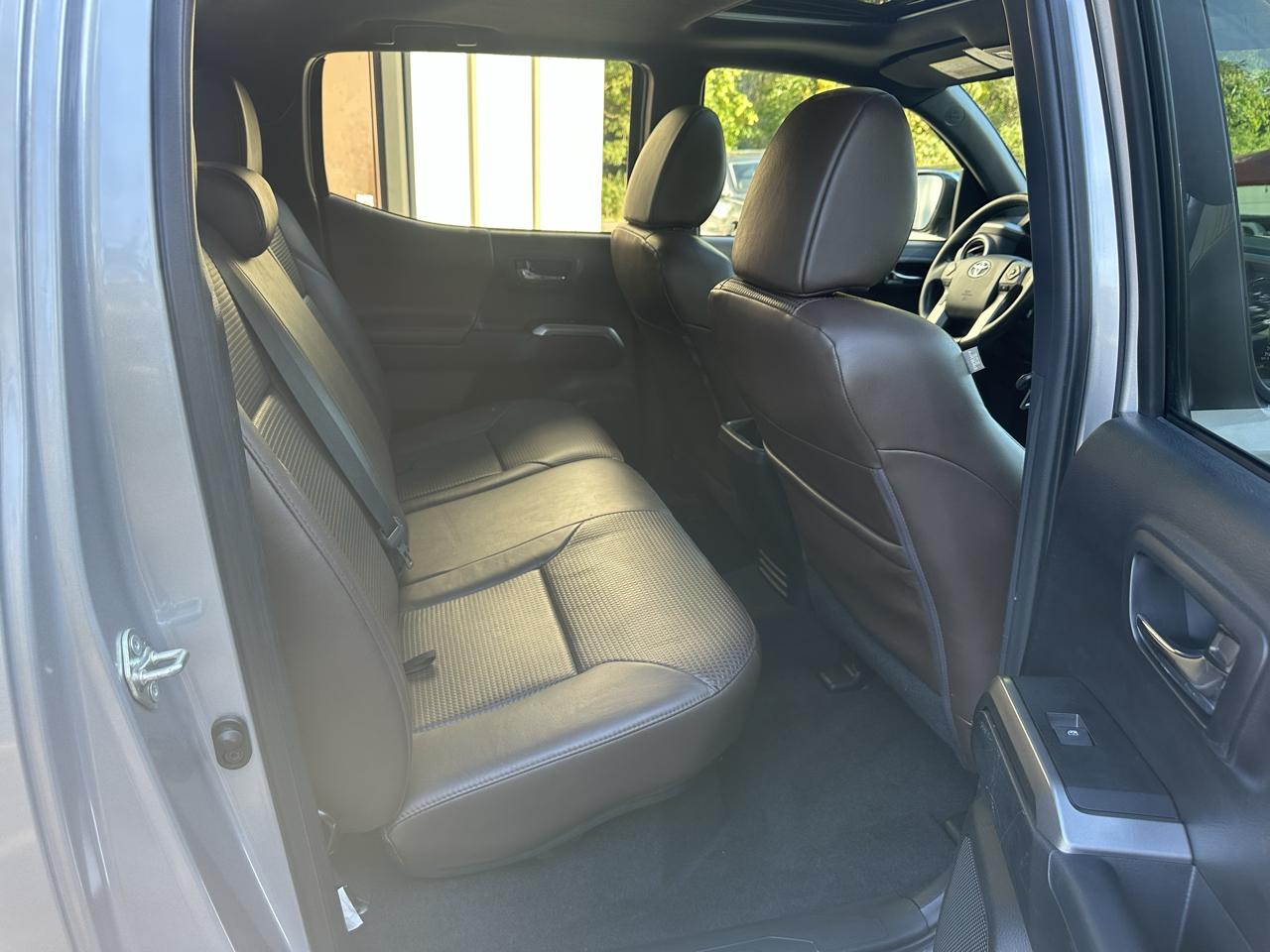 Toyota Tacoma Limited Double Cab V6 6AT 4WD 2017