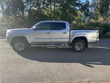 2017 Toyota Tacoma Limited Double Cab V6 6AT 4WD