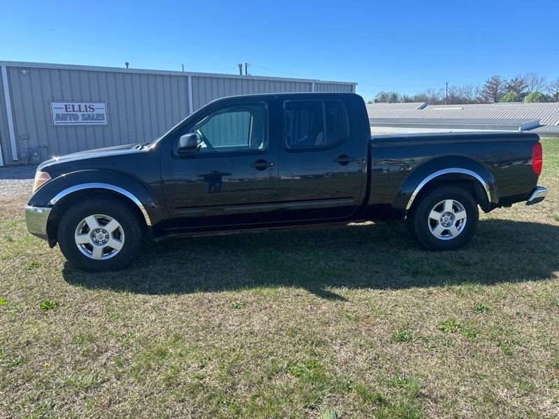 2008 Nissan Frontier 2WD Crew Cab SWB Auto SE