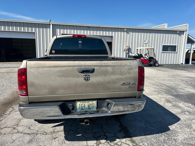 Dodge Ram 1500 4dr Quad Cab 140.5 4WD SLT 2005