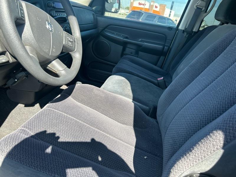 Dodge Ram 1500 4dr Quad Cab 140.5 4WD SLT 2005