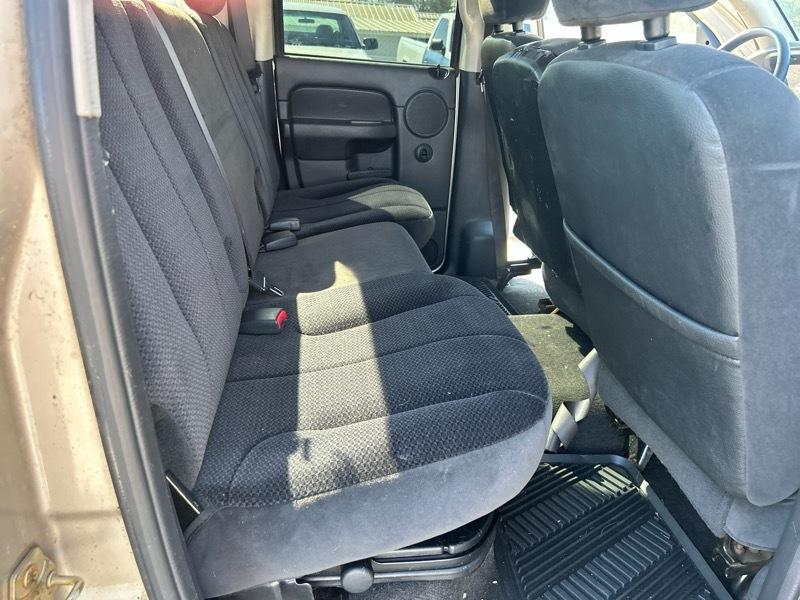 Dodge Ram 1500 4dr Quad Cab 140.5 4WD SLT 2005